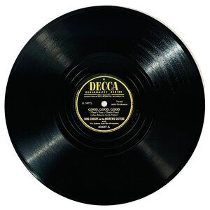 Bing Crosby & Andrews Sisters Along The Navajo... / Good, Good, Good 23437 Decca